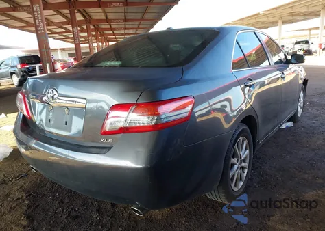 2010 Toyota Camry Xle V6 z USA, uszkodzony, nr VIN 4T1BK3EK0AU102631